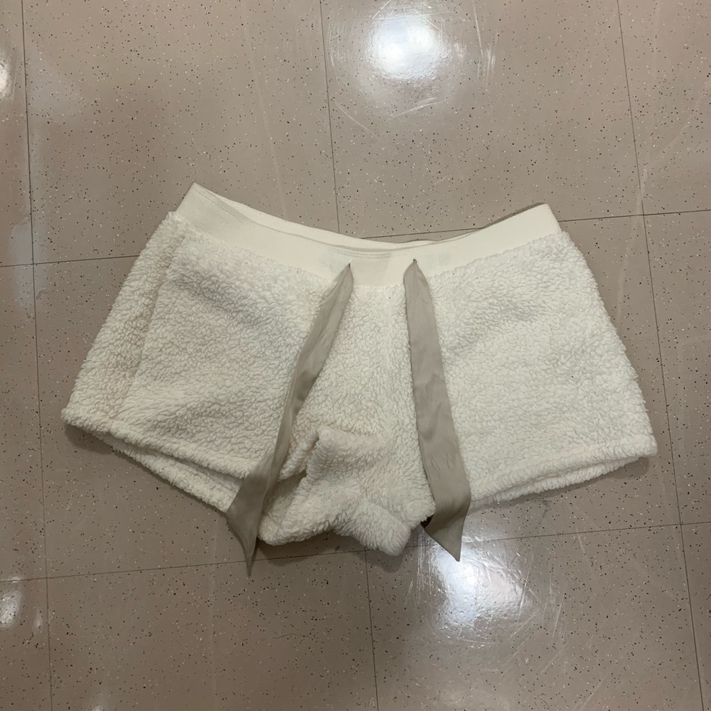 Gilly Hick shorts